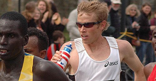 Ryan Hall in the 2009 Boston Marathon. Photo: George Roberts (Wikimedia Commons).
