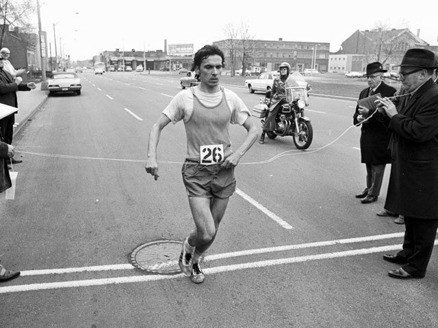 Canadian Running- Jerome Drayton winning 1973 Around The Bay