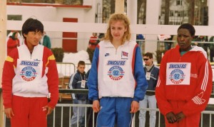 Paula Radcliffe won the junior world cross country title in Boston (1992) by 5 seconds over Junxia Wang of China, while defending champ Lydia Cheromei was third.