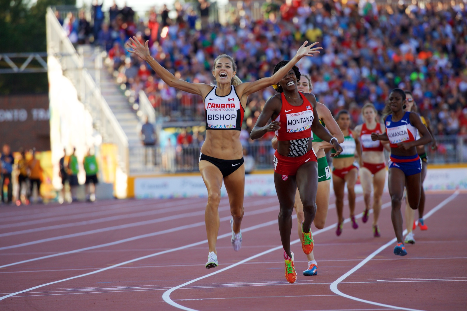 Melissa Bishop winning the women's 800m