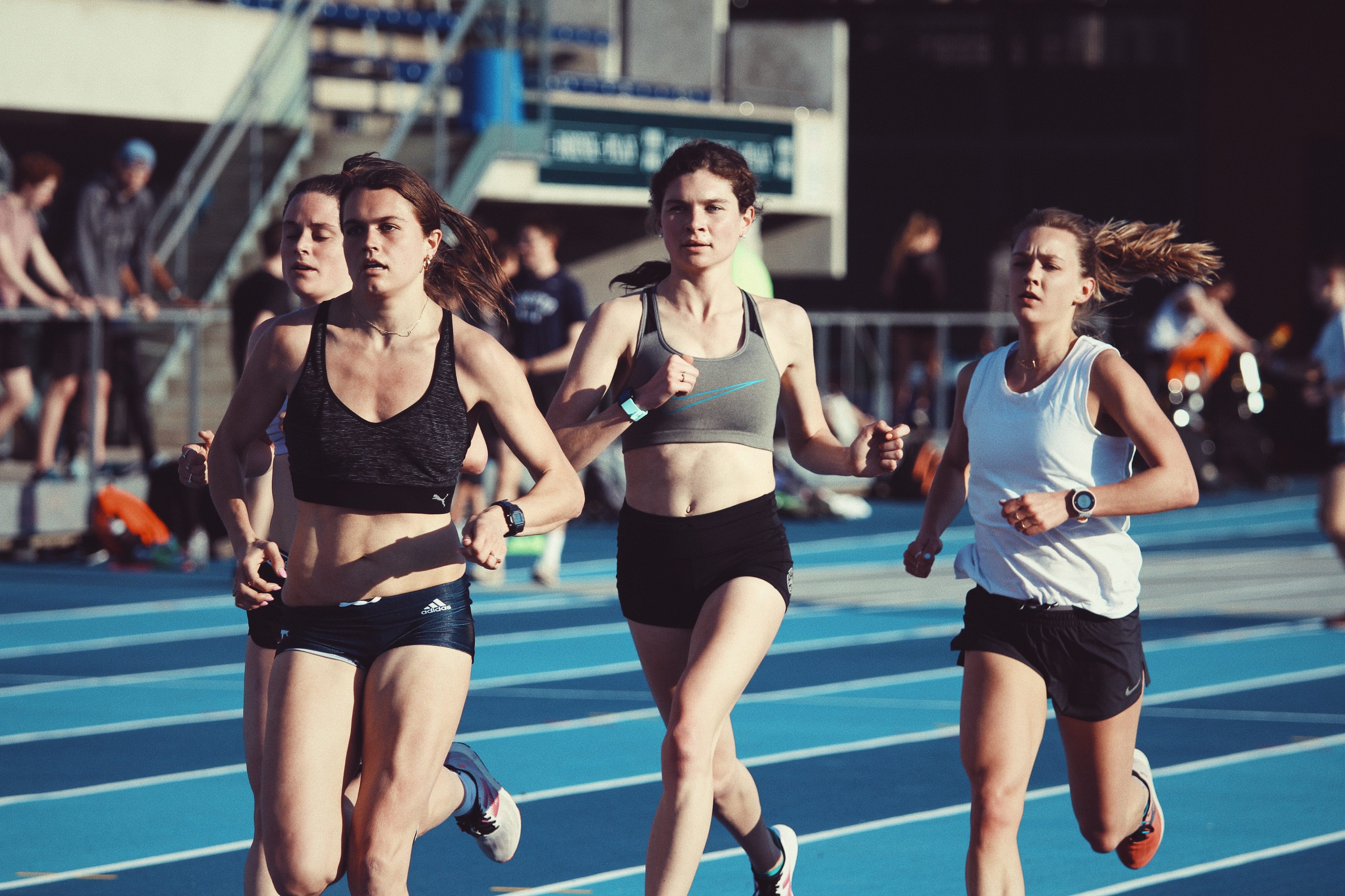 Women and endurance running part 3: contraceptives and performance -  Canadian Running Magazine