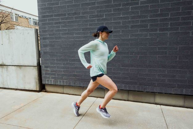 How to dress for spring running - Canadian Running Magazine
