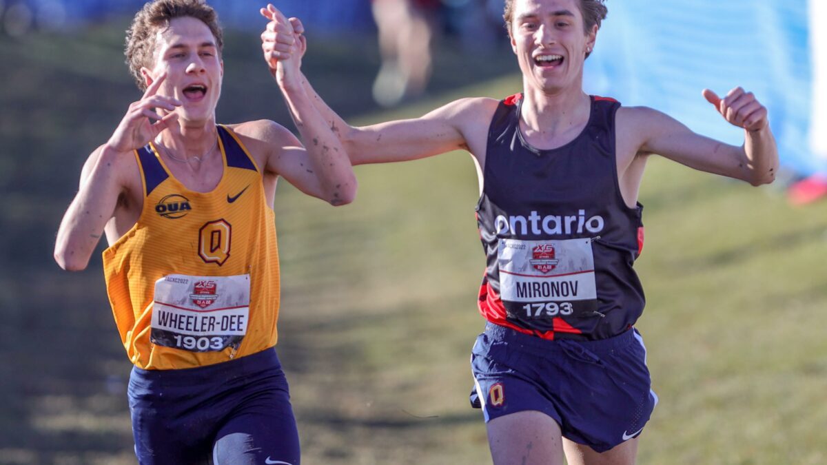 Teammate hold hands, share victory at Canadian U20 XC Championships