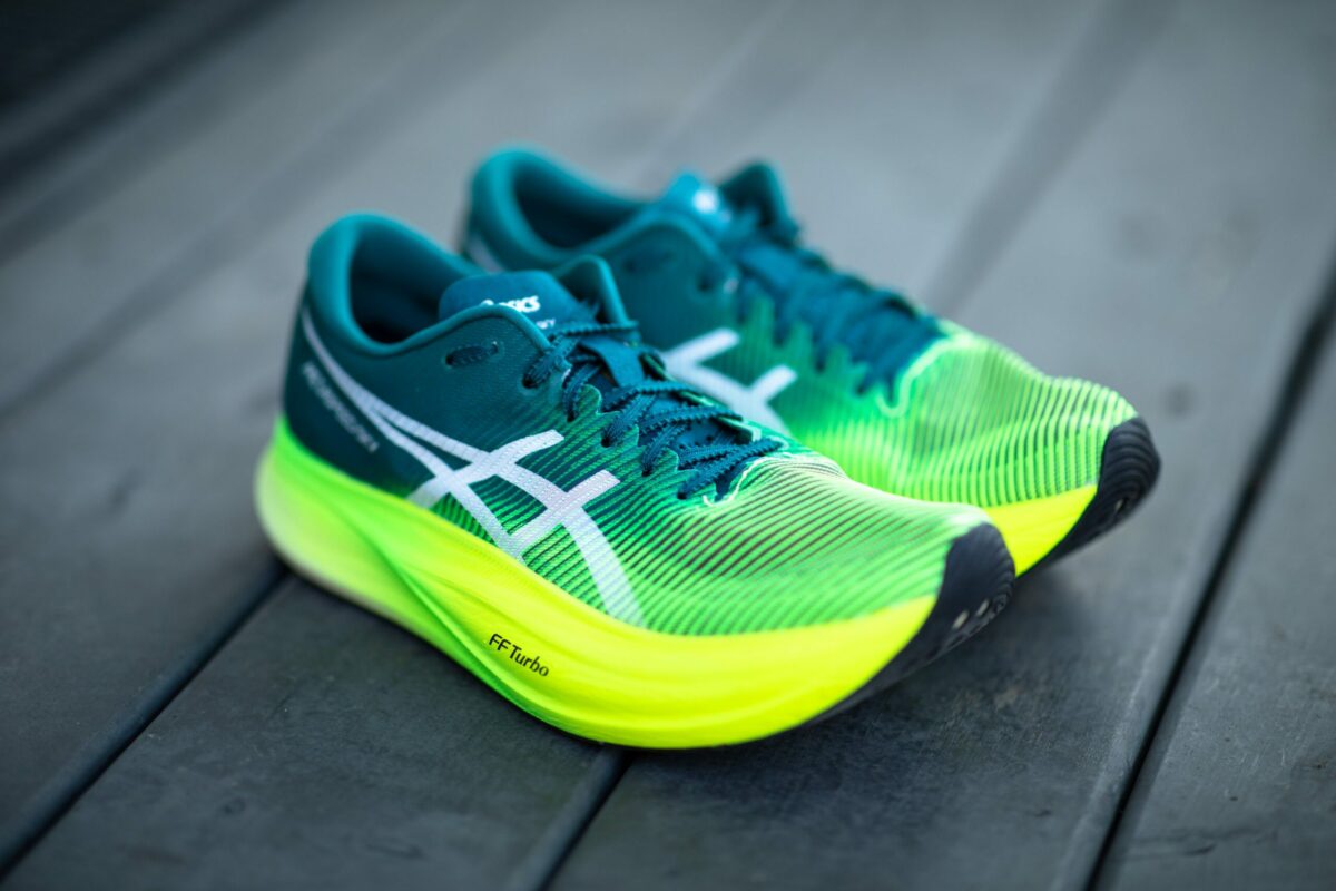 SHOE REVIEW: Asics Metaspeed Sky+ and Edge+ - Canadian Running 