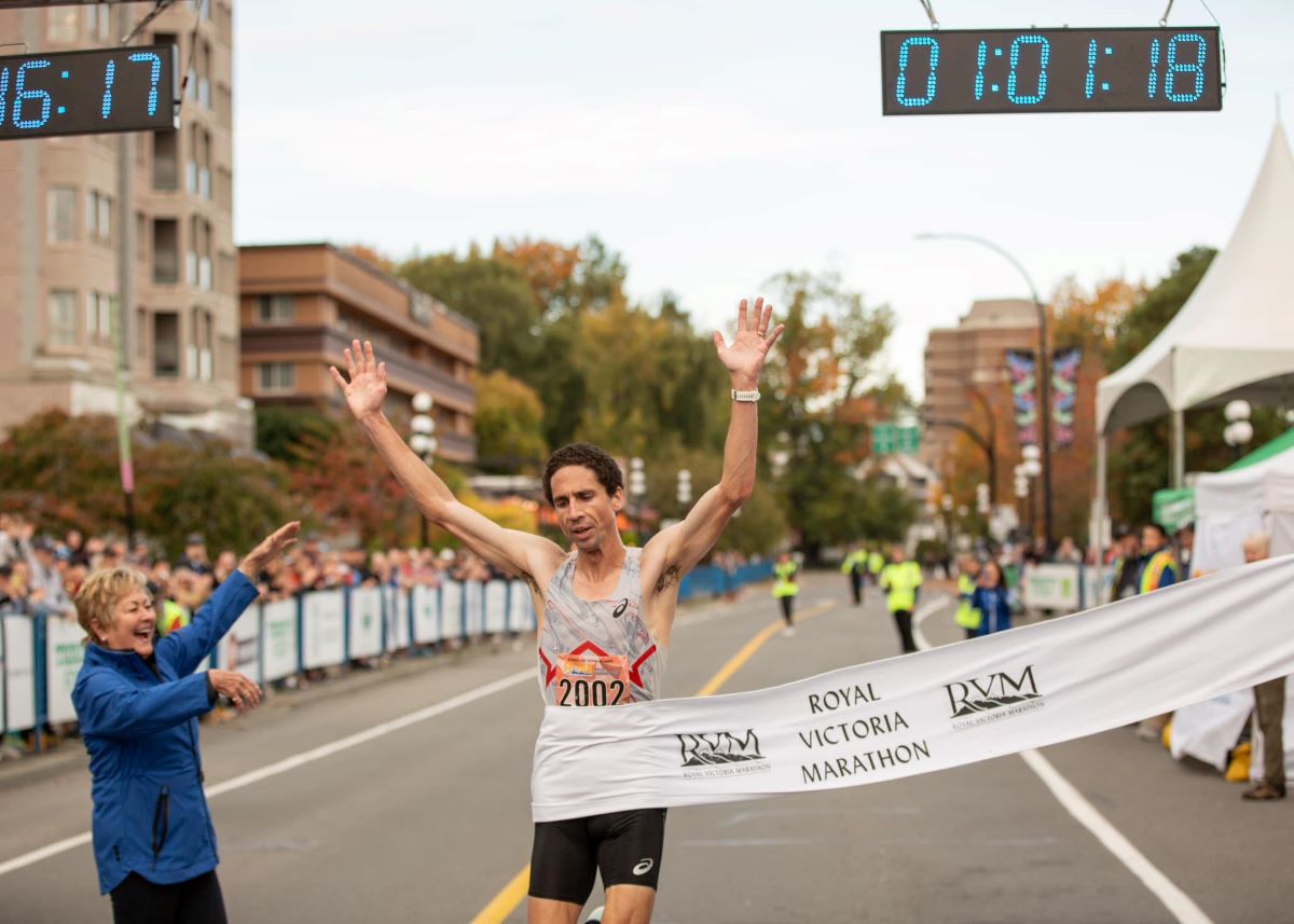 Cam Levins shatters longstanding course record at Royal Victoria Half