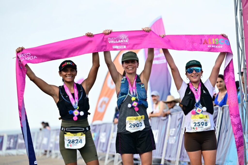 Puerto Vallarta by UTMB 20K women's podium