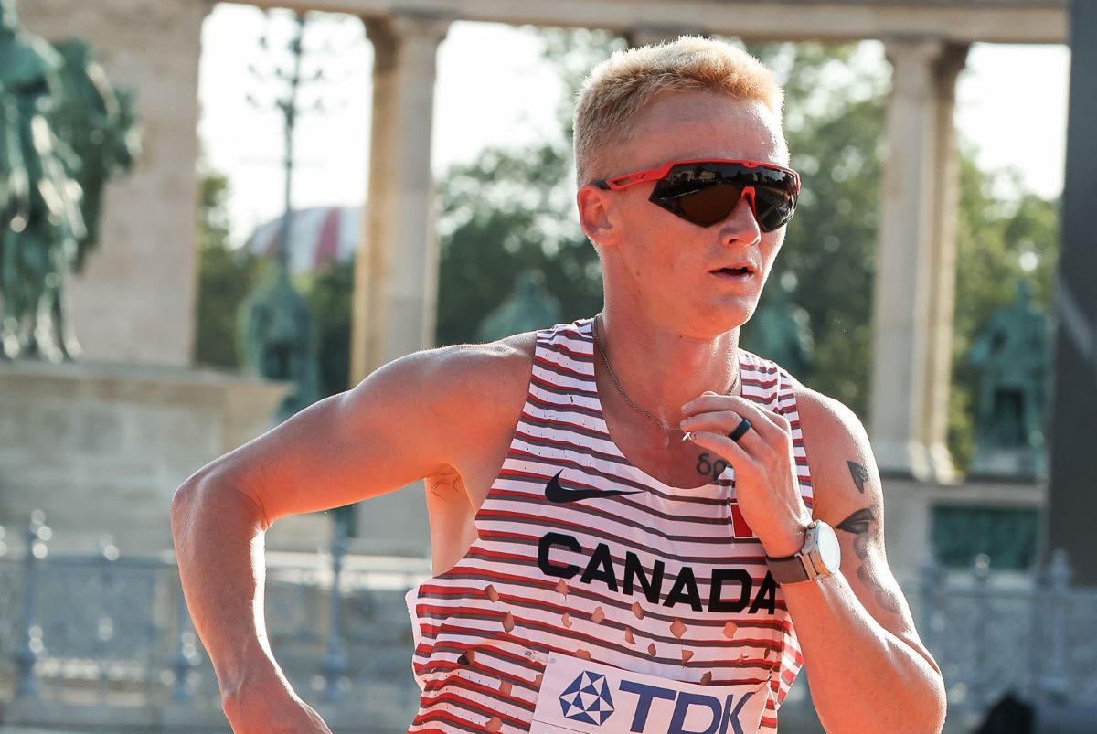 El canadiense Rory Linklater marca el estándar del maratón olímpico en España